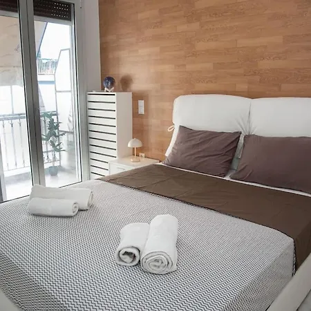 Spacious In Pagkrati アパート アテネ